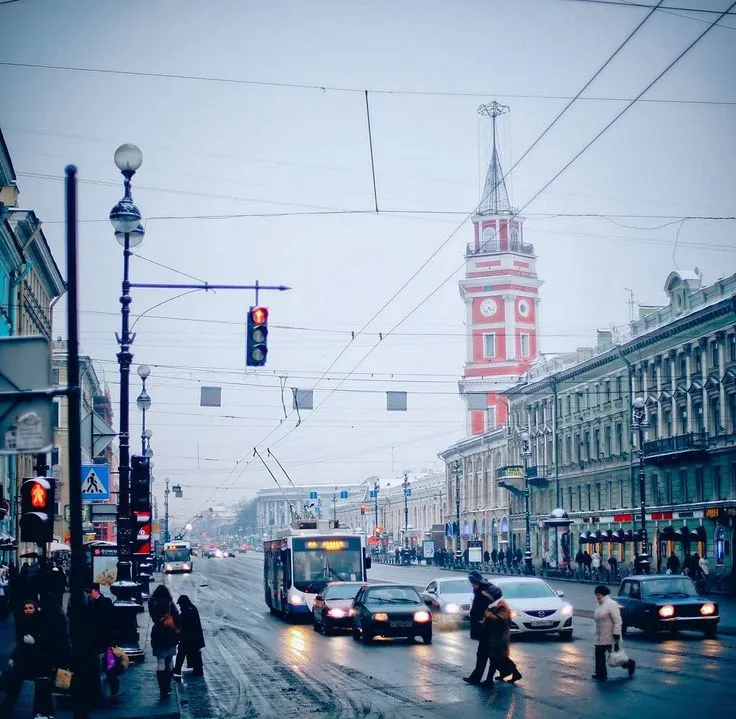 Стоимость знакомства с городом на автобусе или пешком